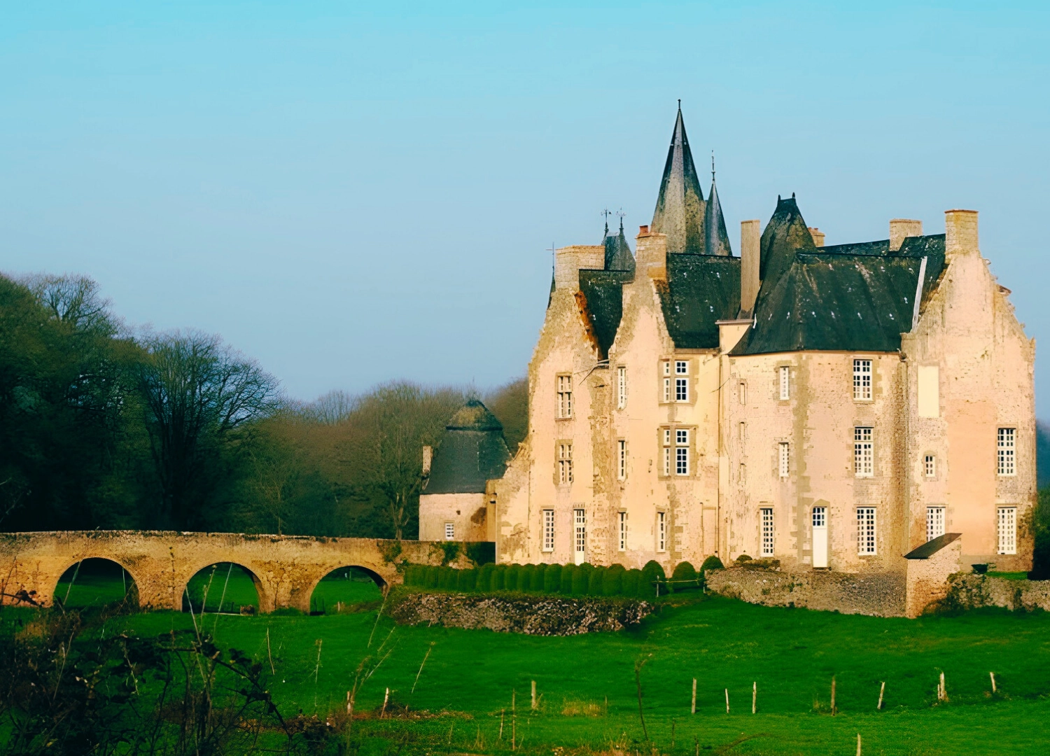 Brandboard 1, Château de Bourgon
